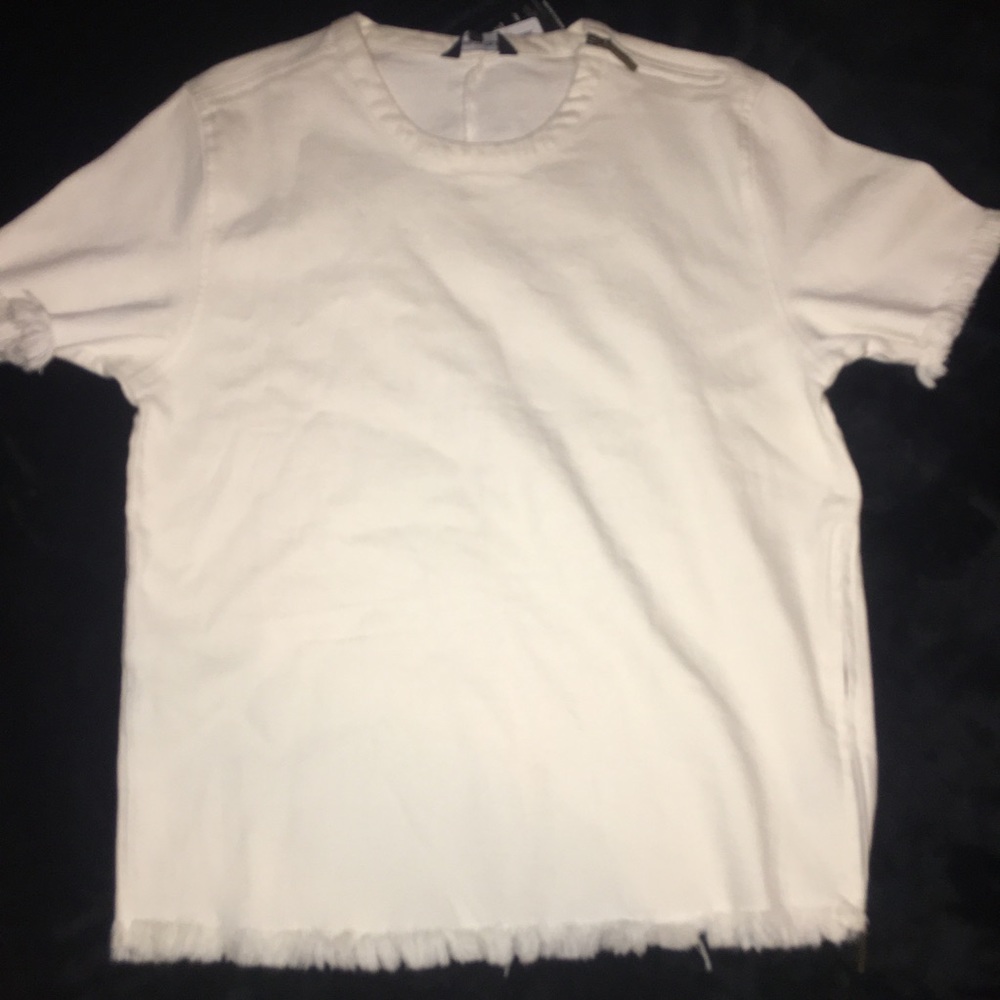 white over size tee